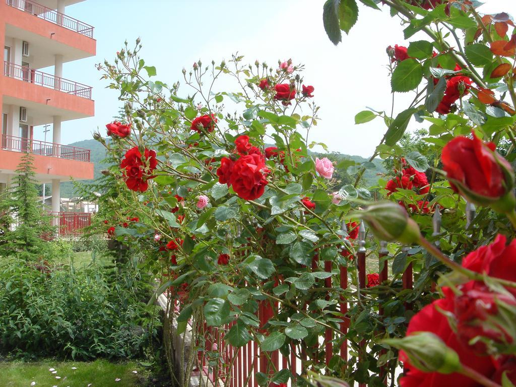 Gt Privilege Fort Beach Apartments Elenite Εξωτερικό φωτογραφία